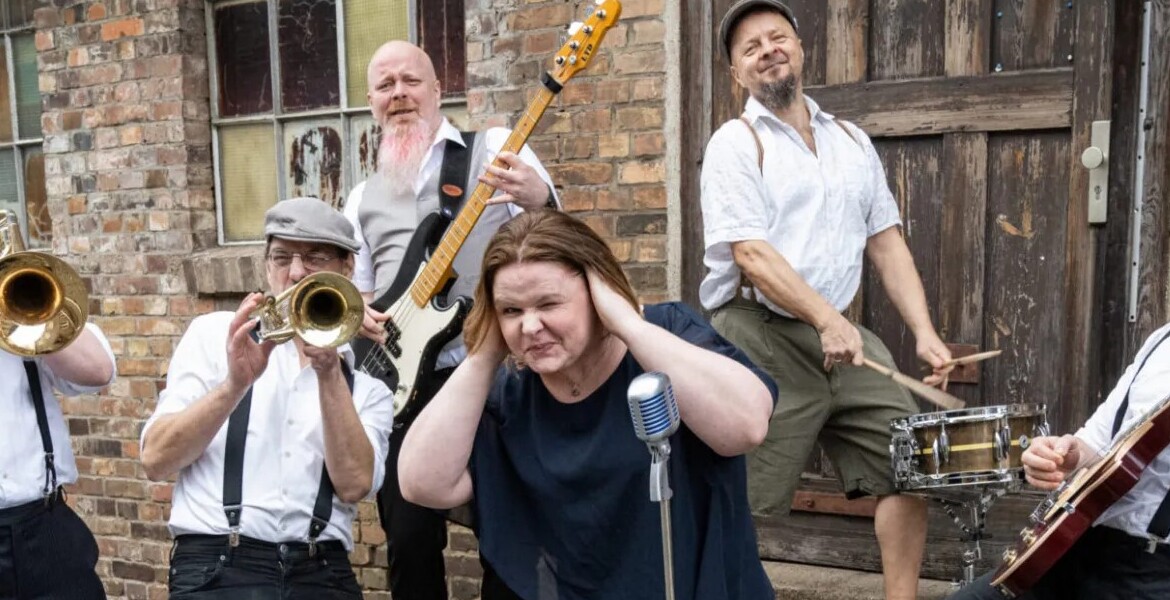 Tickets Frau Vorne und die Hintermänner + Wankenden Wölfe (Folk, Ska, Balkan, Punk, Rock/ Bln),  in Berlin